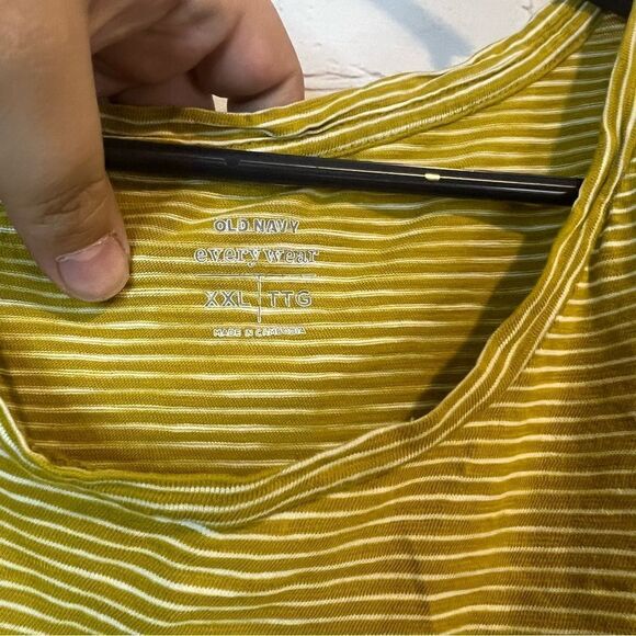 Old Navy Every Wear Tee size XXL - Picture 2 of 3